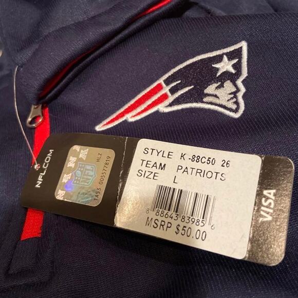 NFL New England Patriots Boy's LG Graphic Pullover NWT - Picture 3 of 5